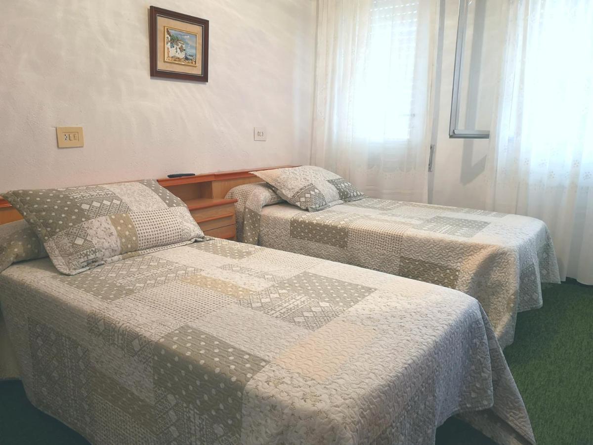 Hostal Vina Outes ภายนอก รูปภาพ